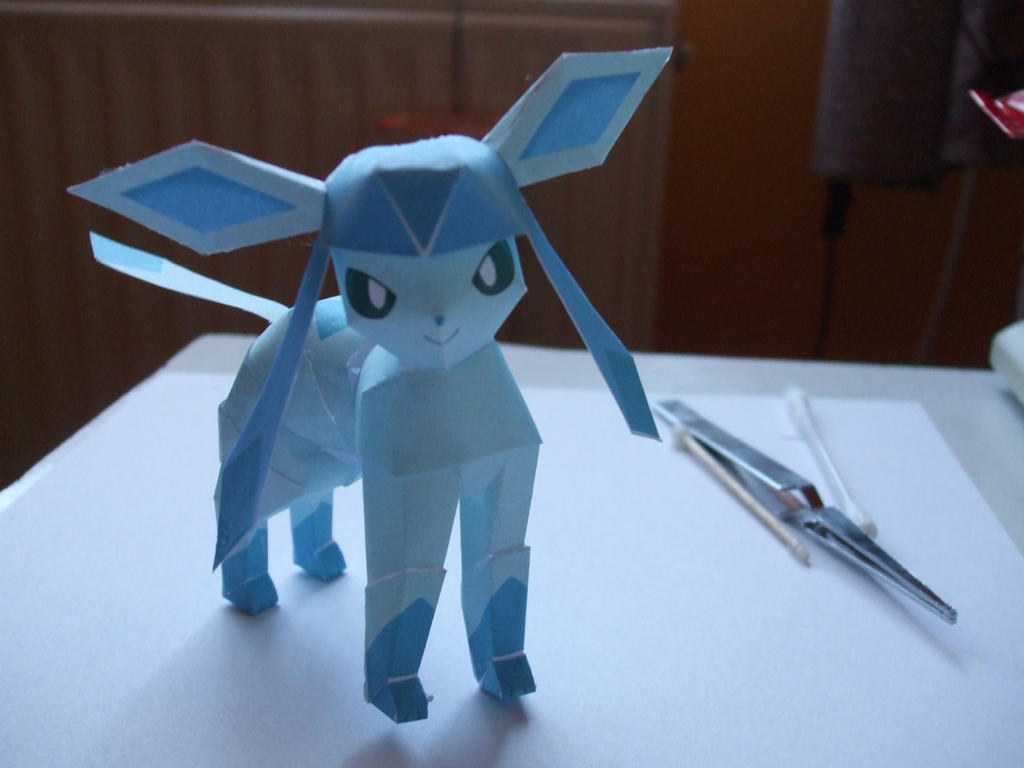 glaceon_papercraft_by_gabiman-d6t8oh8