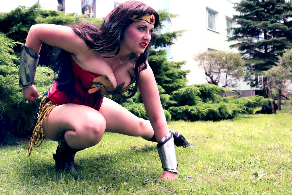 Angry Wonder Woman by Draugwenka