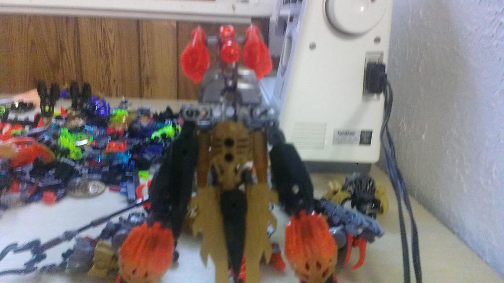 makuta_wip_front_exposed_by_metroidwave-
